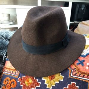 Brown hat